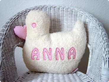 Namenskissen in Form einer Ente individuell mit Namen bestickt rosa